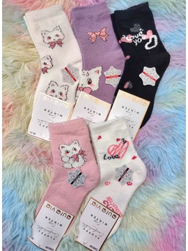 24-35 Pihe puha cicás téli zoknicsomag