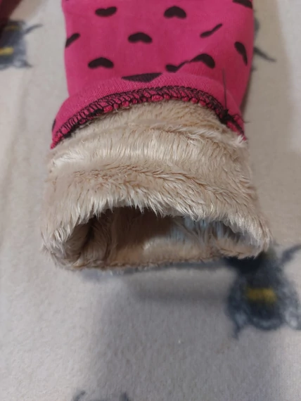 98-as Bundás rózsaszín szíves leggings