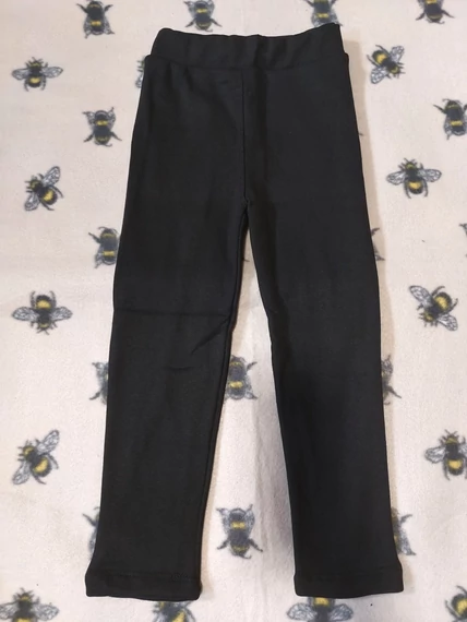 98-as Bundás fekete leggings