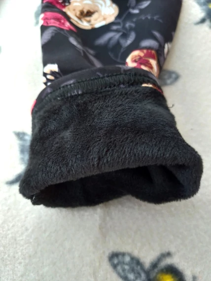 140-es Bélelt virágos leggings